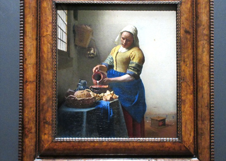 ミルクを注ぐ女（フェルメールアムステルダム美術館）