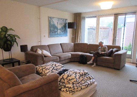 内部リビング　かなり広い